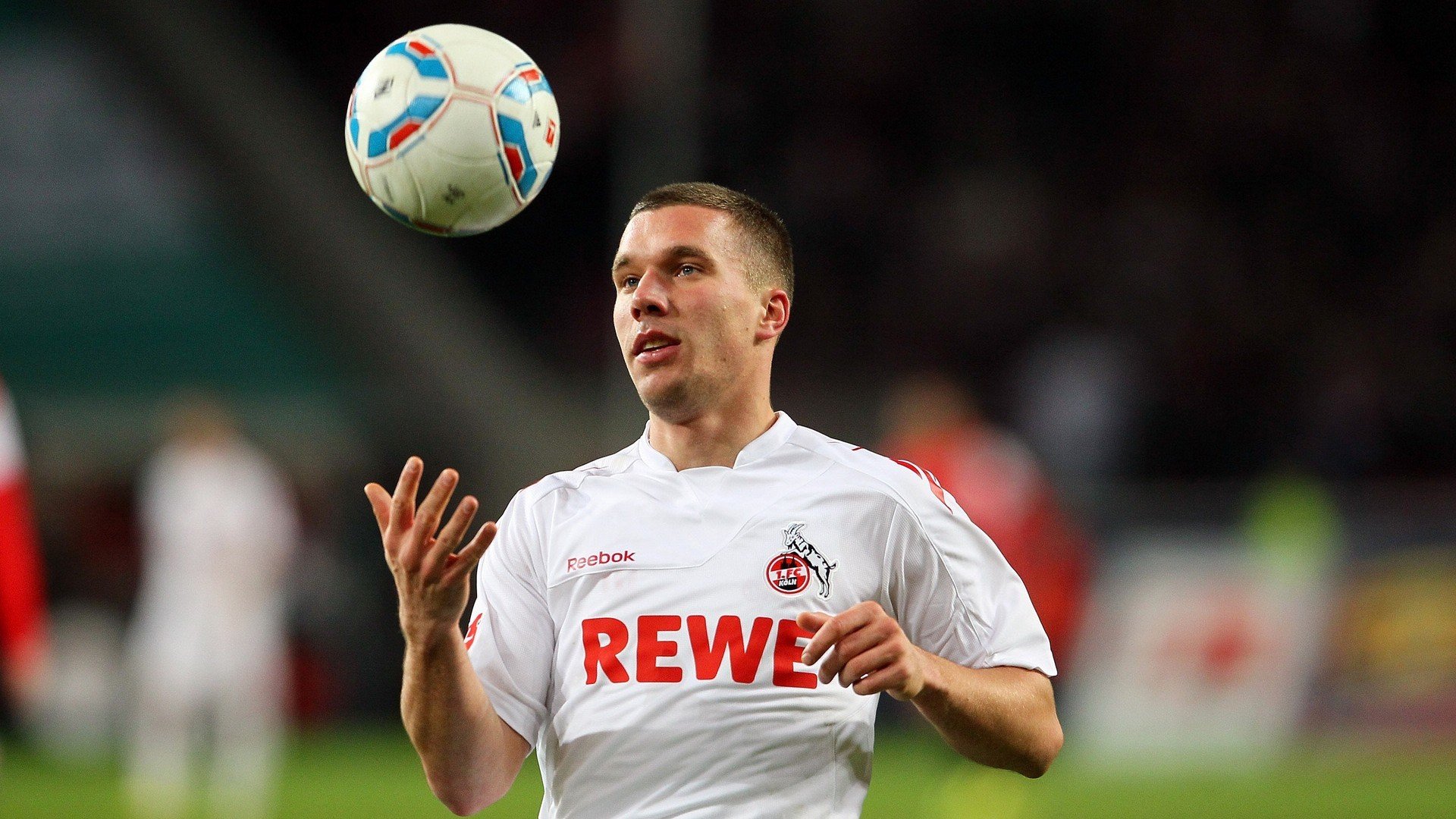 德国男子100米仰泳选手在预赛中表现出色,晋级半决赛,男子100m仰泳世界纪录